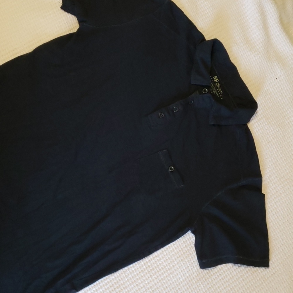 2$15🌻 Black short sleeve (M)